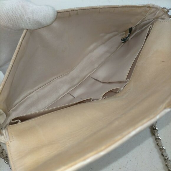 Chanel White Canvas Shoulder Bag - Picture 9 of 9